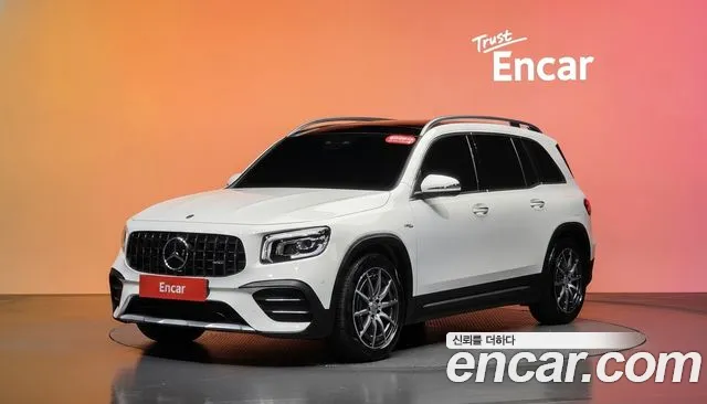 Mercedes-Benz GLB-Class 2023 — photo 1