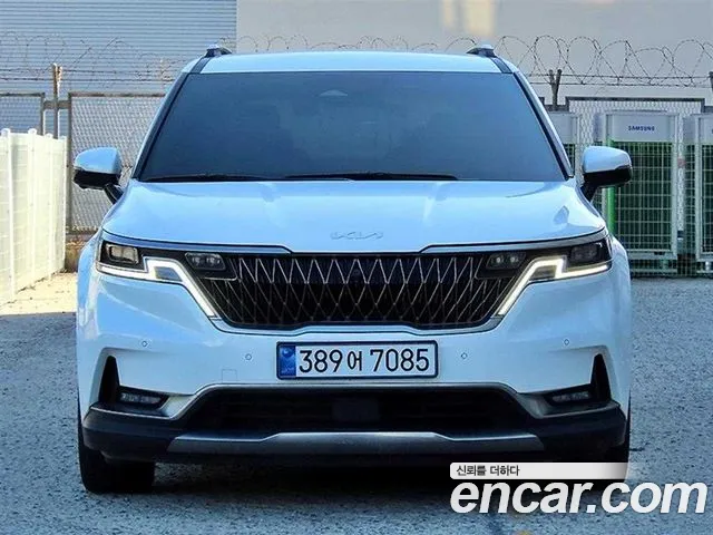 Kia Canival 2023 — photo 1