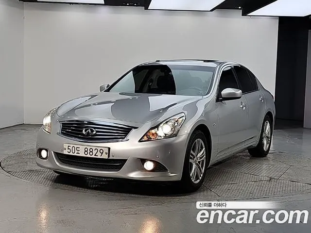 Infiniti G 2011 — photo 1