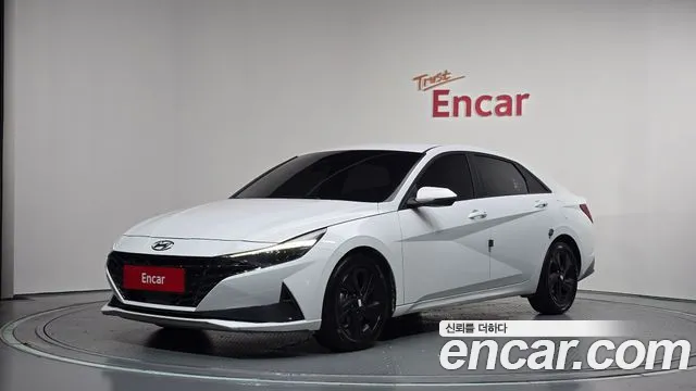 Hyundai AVANTE 2023 — photo 1