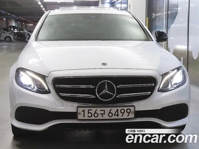 Mercedes-Benz E-Class 2020 — photo 1
