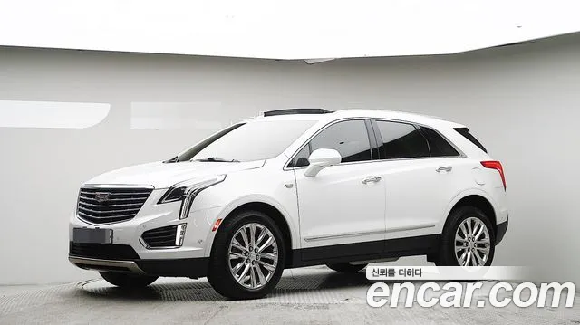 Cadillac XT5 2019 — photo 1