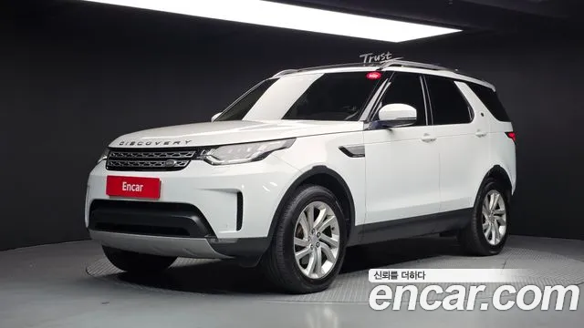 Land Rover Discovery 2017 — photo 1