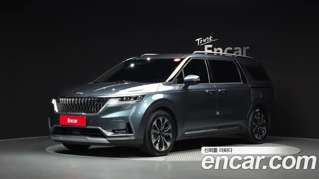 Kia Canival 2021 — photo 1