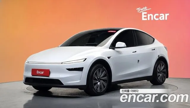 Tesla Model Y 2026 — photo 1