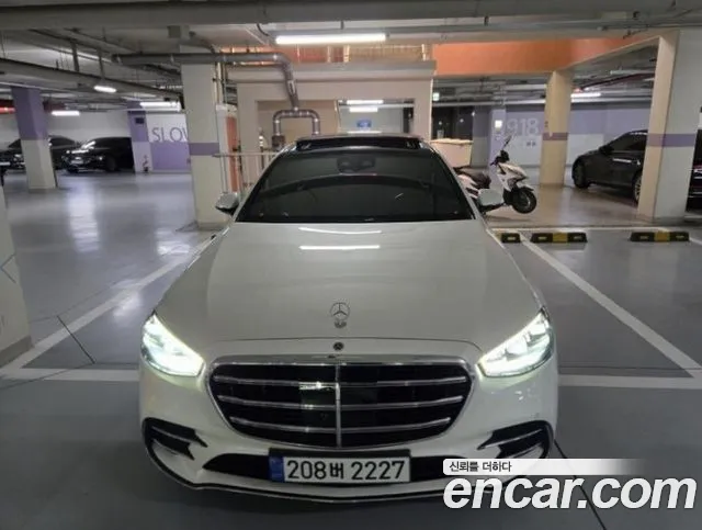 Mercedes-Benz S-Class 2022 — photo 1