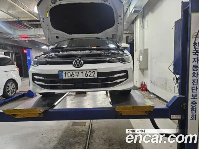 Volkswagen Golf 2026 — photo 1