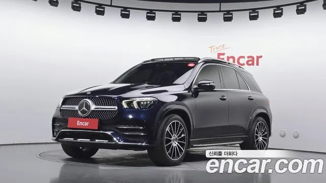 Mercedes-Benz GLE-Class 2022 — photo 1