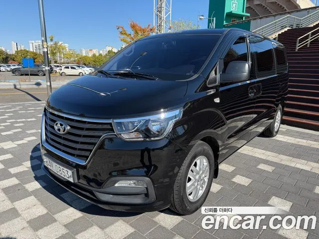 Hyundai Starex 2019 — photo 1