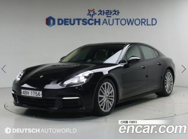 Porsche Panamera 2018 — photo 1