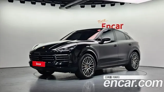 Porsche Cayenne 2023 — photo 1