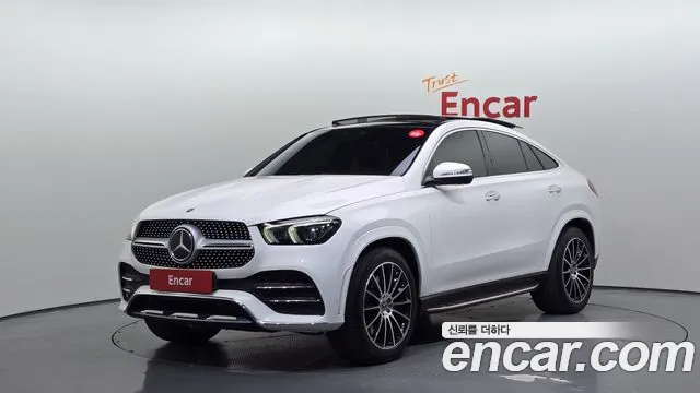 Mercedes-Benz GLE-Class 2022 — photo 1