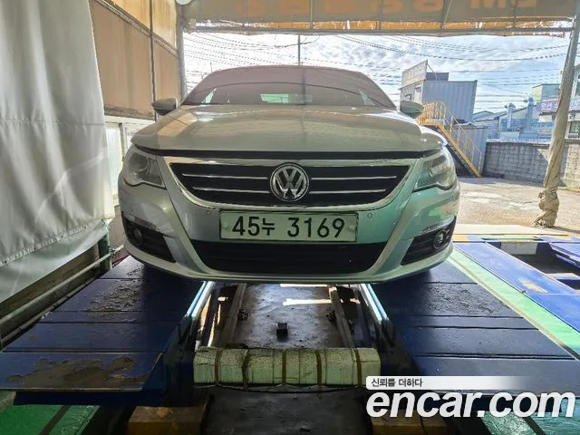 Volkswagen CC 2009 — photo 1