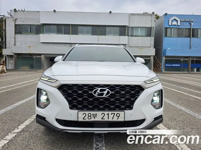Hyundai Santafe 2019 — photo 1