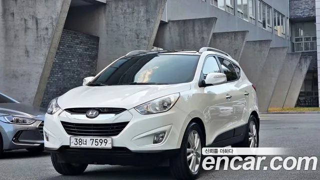 Hyundai Tucson 2011 — photo 1