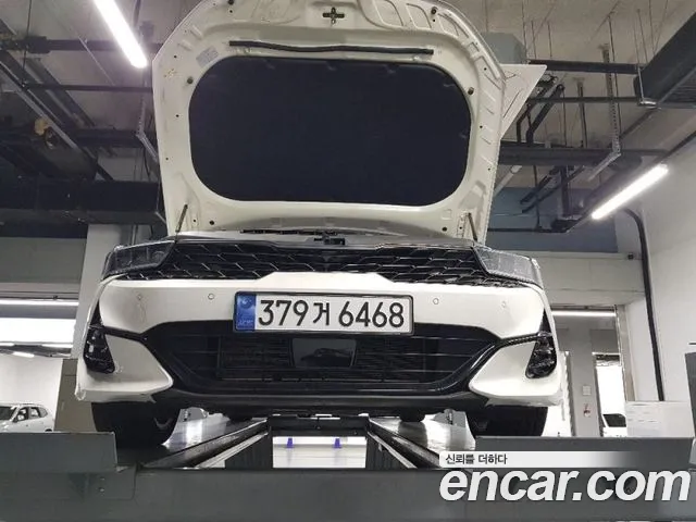 Kia K5 2023 — photo 1