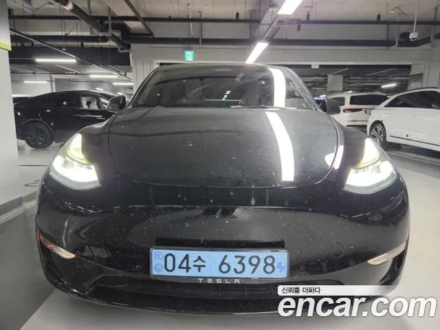Tesla Model Y 2022 — photo 1