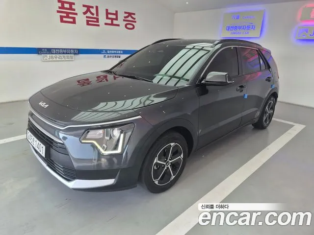Kia Niro 2022 — photo 1