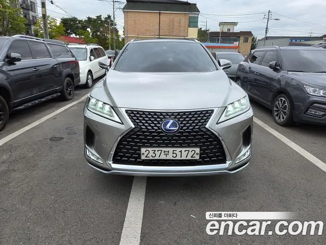 Lexus RX 2022 — photo 1