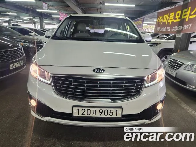 Kia Canival 2018 — photo 1