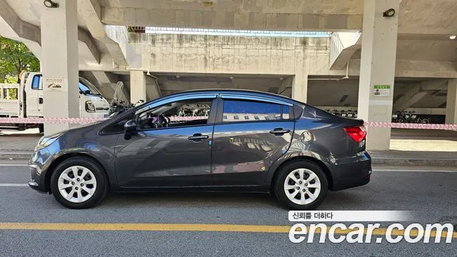 Kia pride 2017 — photo 1