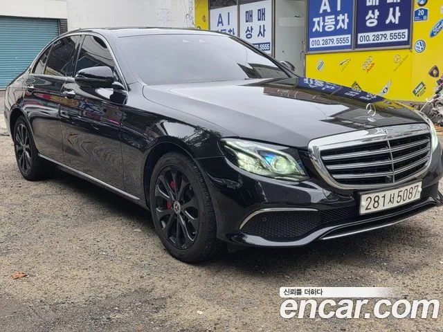 Mercedes-Benz E-Class 2019 — photo 1