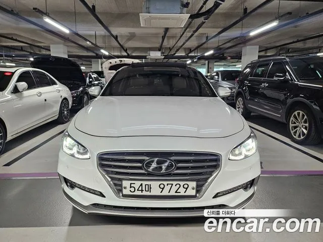 Hyundai Grandeur 2018 — photo 1