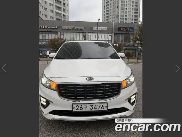Kia Canival 2019 — photo 1