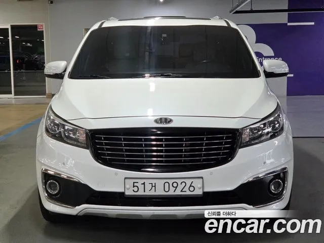 Kia Canival 2016 — photo 1