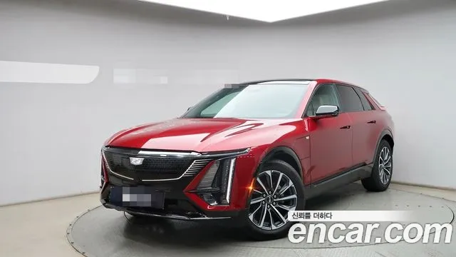 Cadillac Lyriq 2024 — photo 1