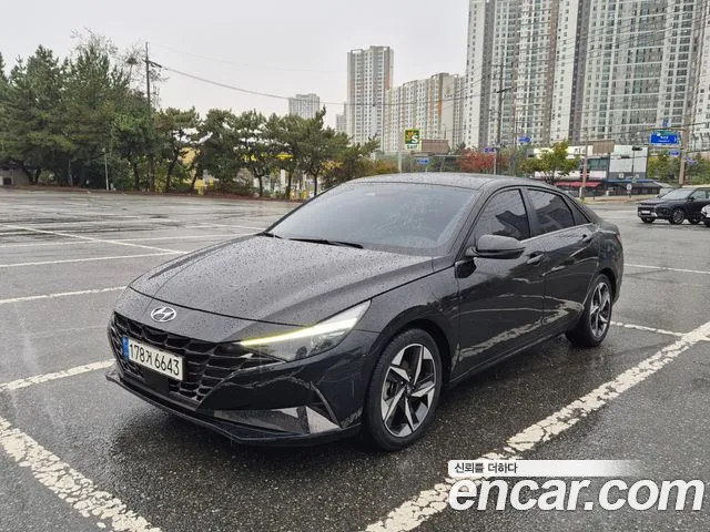 Hyundai AVANTE 2023 — photo 1