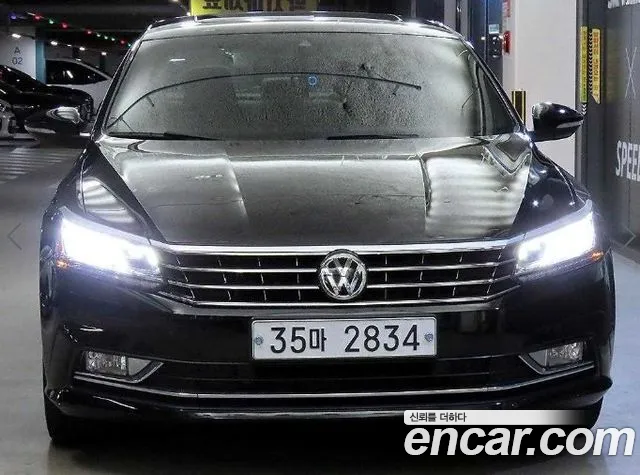 Volkswagen Passat 2018 — photo 1