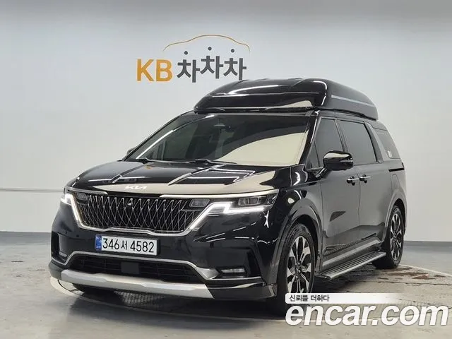Kia Canival 2023 — photo 1