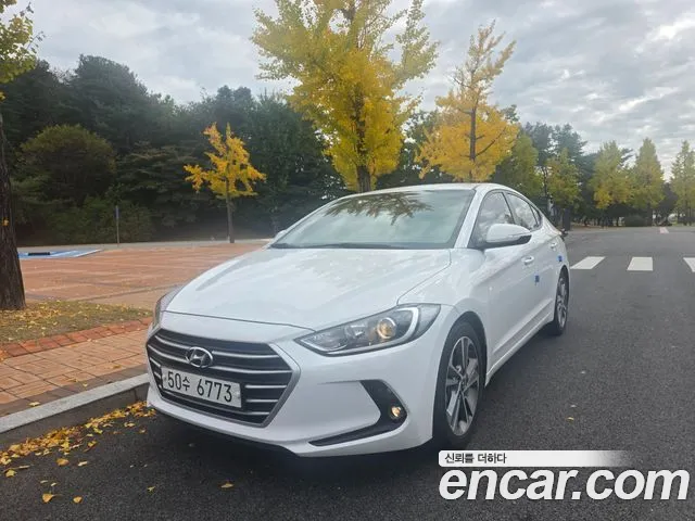 Hyundai AVANTE 2018 — photo 1