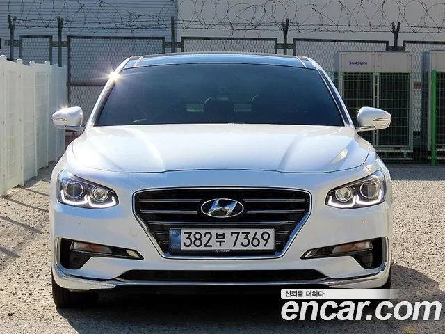 Hyundai Grandeur 2019 — photo 1
