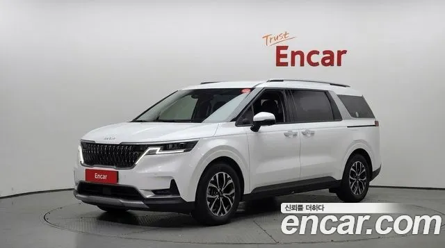 Kia Canival 2022 — photo 1