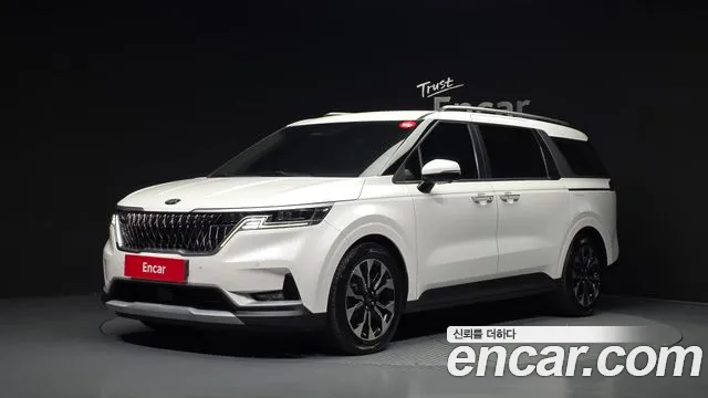 Kia Canival 2021 — photo 1