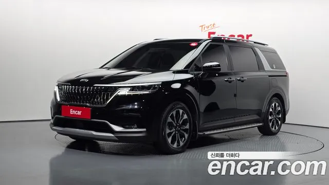 Kia Canival 2021 — photo 1