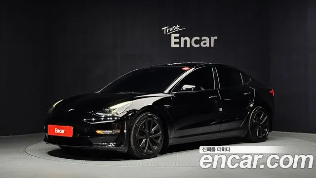 Tesla Model 3 2022 — photo 1