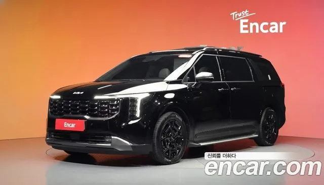 Kia Canival 2025 — photo 1