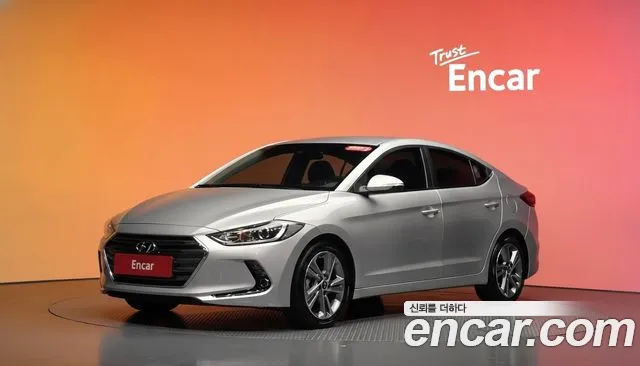 Hyundai AVANTE 2017 — photo 1