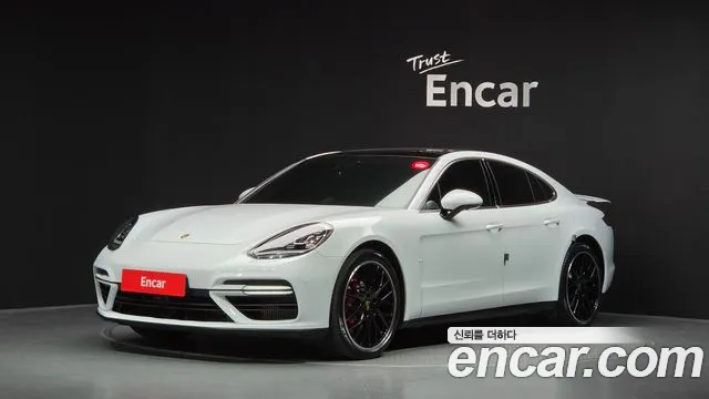 Porsche Panamera 2017 — photo 1