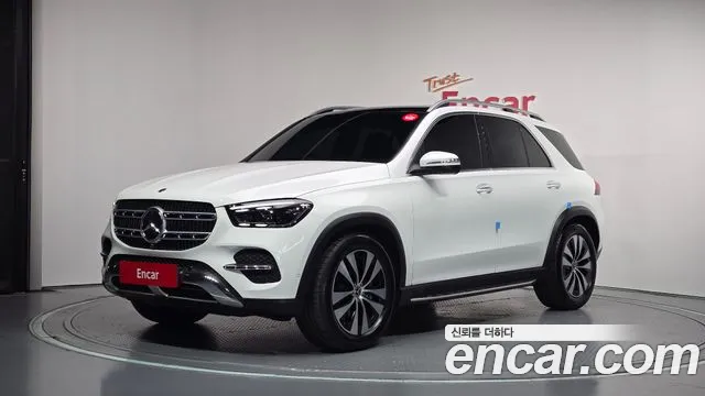 Mercedes-Benz GLE-Class 2026 — photo 1