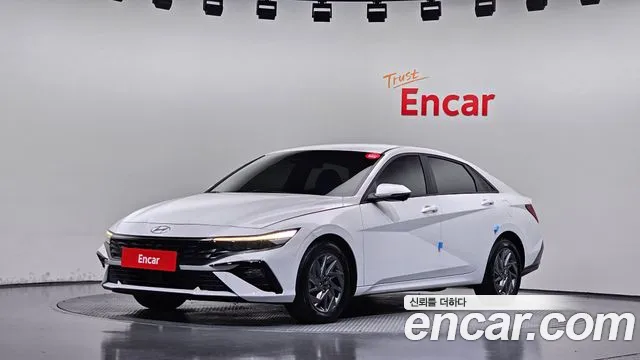 Hyundai AVANTE 2024 — photo 1
