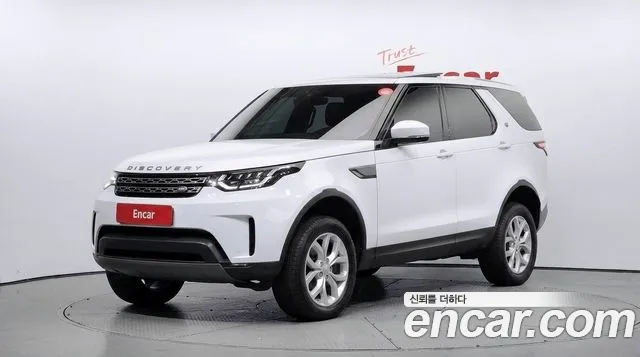 Land Rover Discovery 2019 — photo 1
