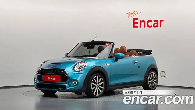 Mini Cooper Convertible 2020 — photo 1