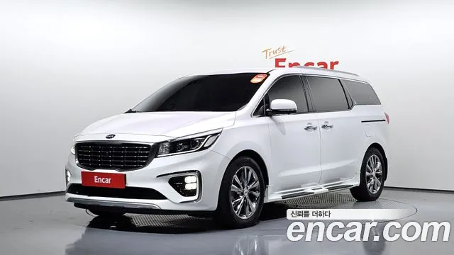 Kia Canival 2019 — photo 1