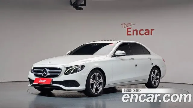 Mercedes-Benz E-Class 2019 — photo 1