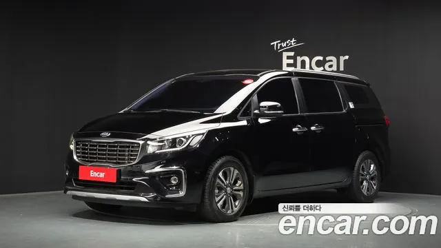 Kia Canival 2020 — photo 1