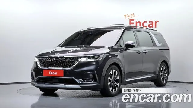 Kia Canival 2021 — photo 1